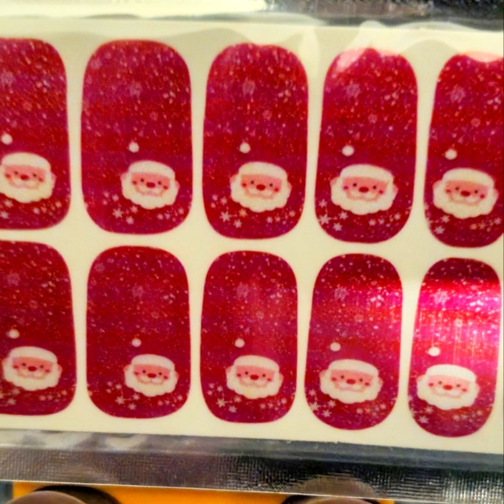 Cutie Claus Nail Wraps